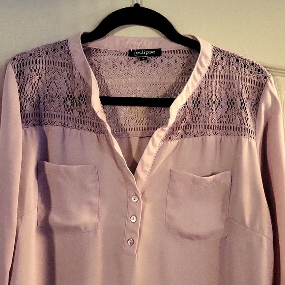 Blouse - Picture 2 of 3